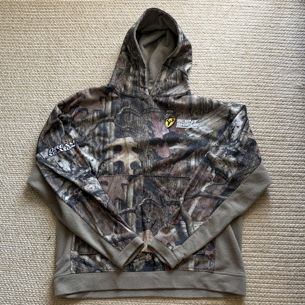 Men’s Camo Hooded Pullover